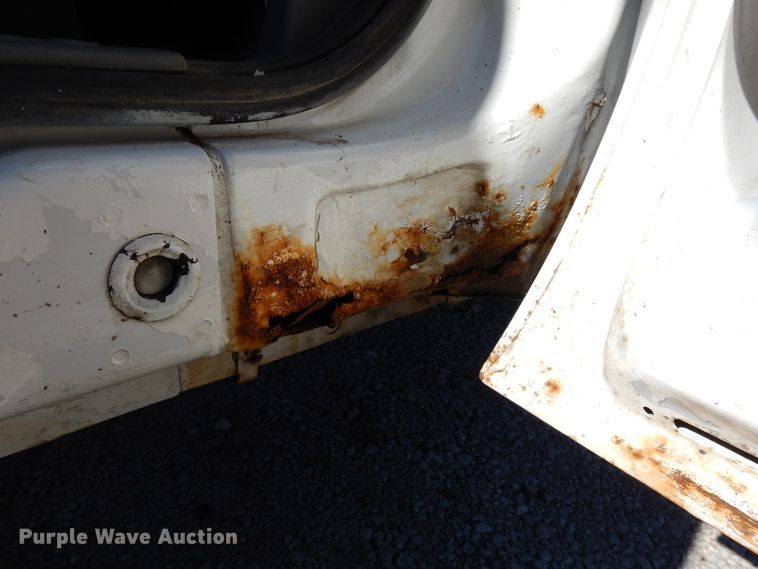 image for item DF5851 2002 Ford F350 Super Duty SuperCab pickup truck