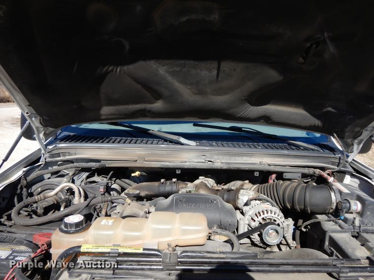 image for item DF5851 2002 Ford F350 Super Duty SuperCab pickup truck