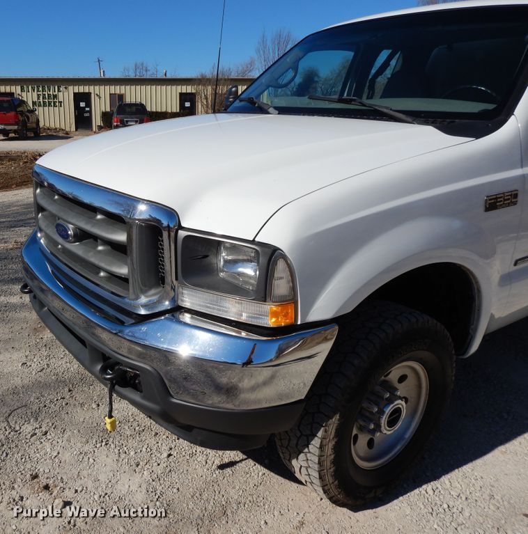 image for item DF5851 2002 Ford F350 Super Duty SuperCab pickup truck
