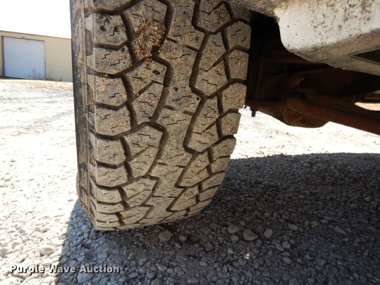 image for item DF5851 2002 Ford F350 Super Duty SuperCab pickup truck