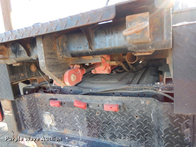 image for item DF5872 2011 Ford F350 Super Duty Crew Cab bale bed pickup truck