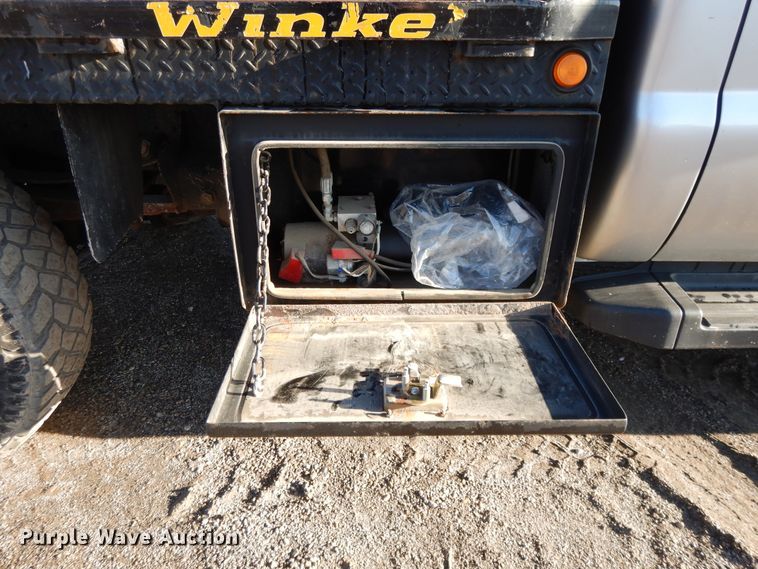 image for item DF5872 2011 Ford F350 Super Duty Crew Cab bale bed pickup truck