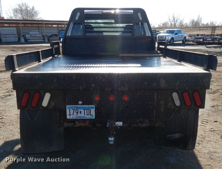 image for item DF5874 2009 Ford F250 Super Duty flatbed pickup truck