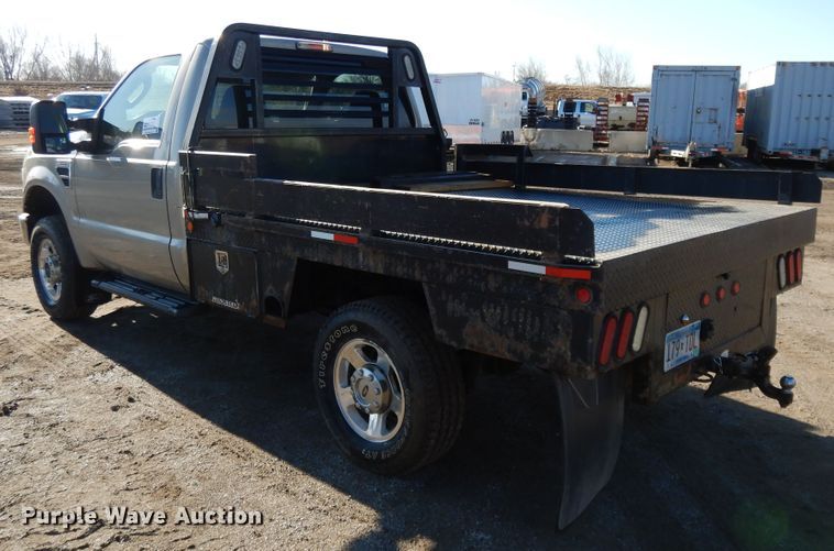 image for item DF5874 2009 Ford F250 Super Duty flatbed pickup truck