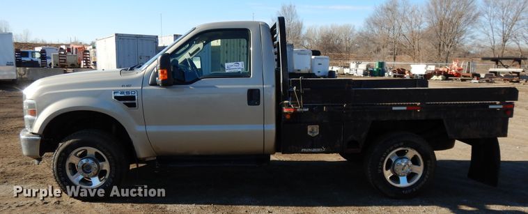 image for item DF5874 2009 Ford F250 Super Duty flatbed pickup truck