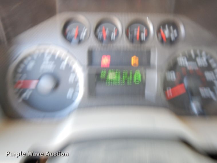 image for item DF5874 2009 Ford F250 Super Duty flatbed pickup truck