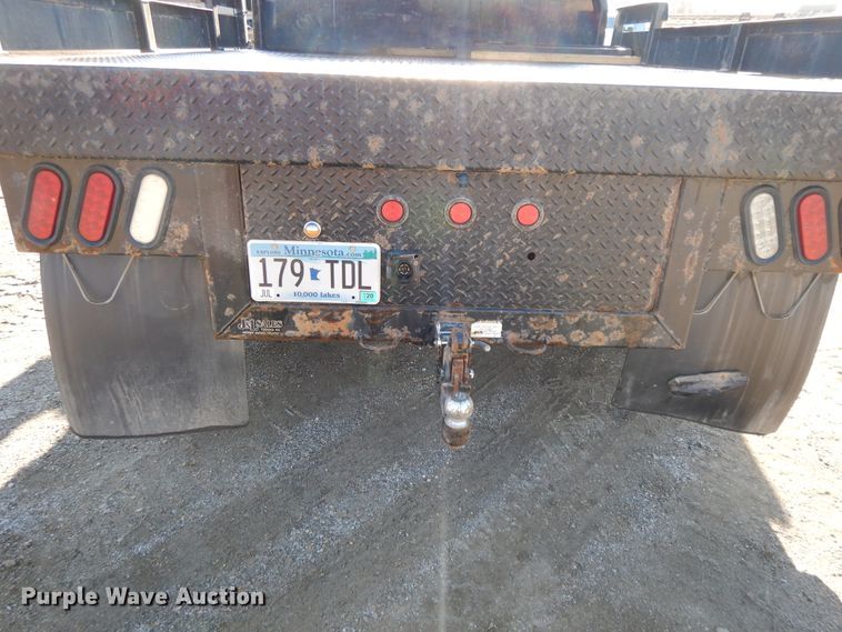 image for item DF5874 2009 Ford F250 Super Duty flatbed pickup truck