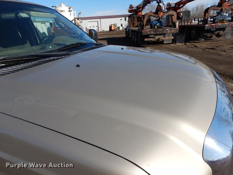 image for item DF5874 2009 Ford F250 Super Duty flatbed pickup truck