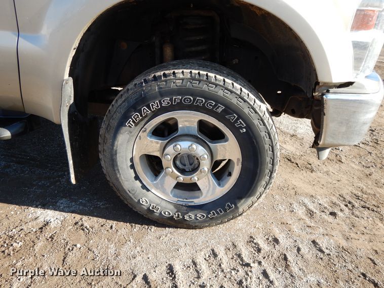 image for item DF5874 2009 Ford F250 Super Duty flatbed pickup truck