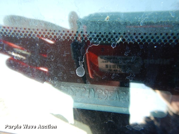 image for item DF5874 2009 Ford F250 Super Duty flatbed pickup truck