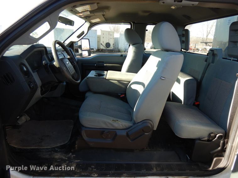 image for item DF5875 2012 Ford F450 Super Duty utility truck