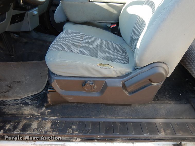 image for item DF5875 2012 Ford F450 Super Duty utility truck