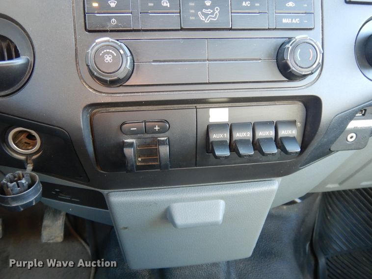 image for item DF5875 2012 Ford F450 Super Duty utility truck