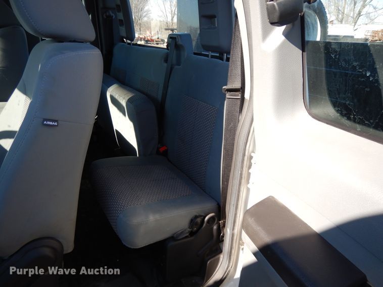 image for item DF5875 2012 Ford F450 Super Duty utility truck