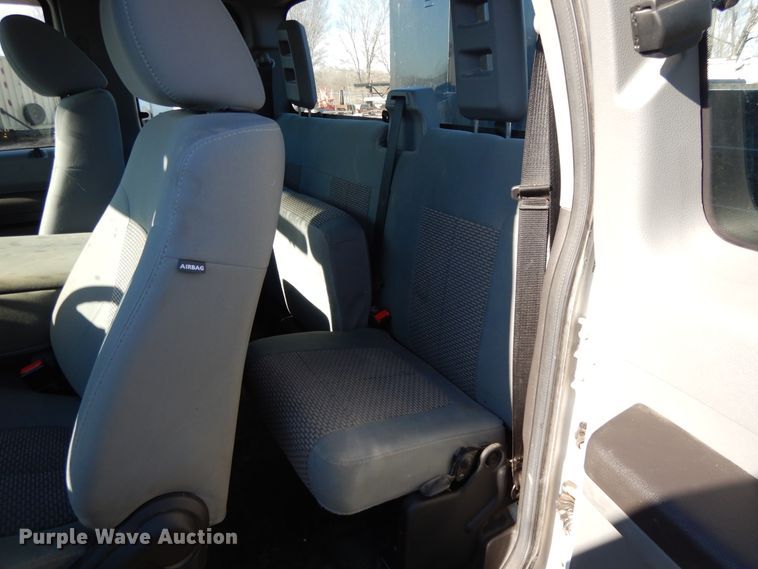 image for item DF5875 2012 Ford F450 Super Duty utility truck