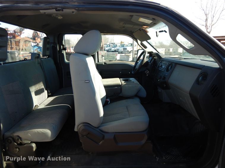 image for item DF5875 2012 Ford F450 Super Duty utility truck