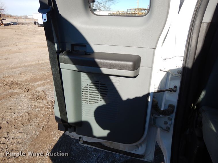 image for item DF5875 2012 Ford F450 Super Duty utility truck