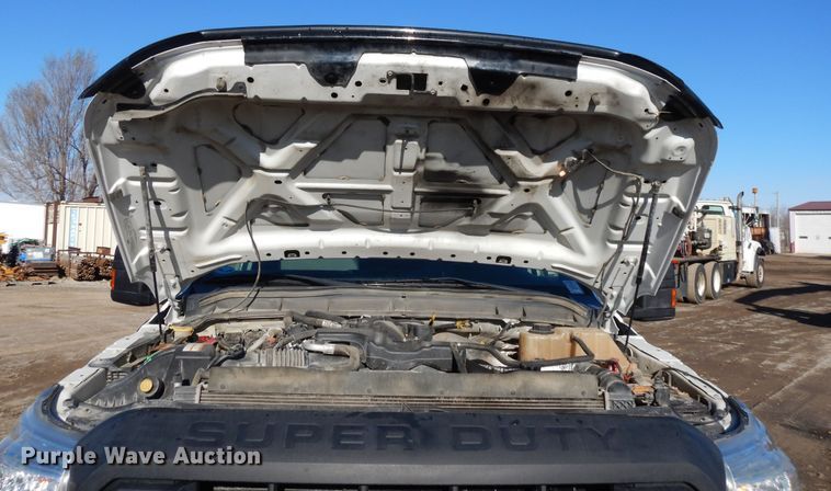 image for item DF5875 2012 Ford F450 Super Duty utility truck