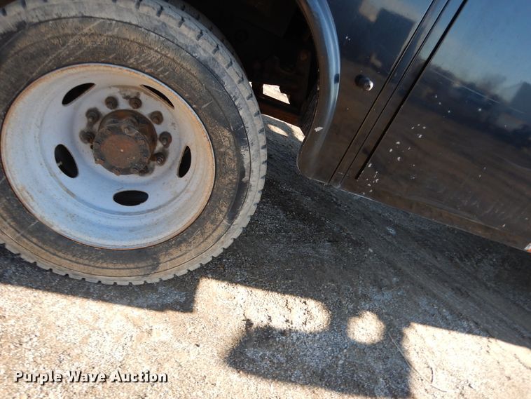 image for item DF5875 2012 Ford F450 Super Duty utility truck