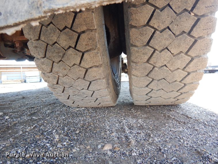 image for item DF5875 2012 Ford F450 Super Duty utility truck