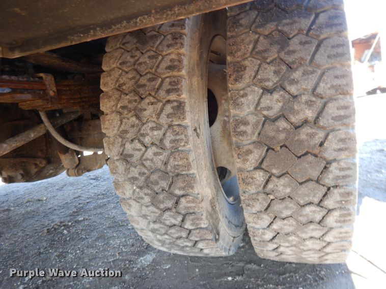 image for item DF5875 2012 Ford F450 Super Duty utility truck