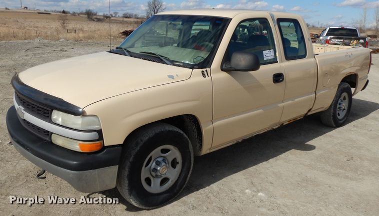 image for item DF5882 2001 Chevrolet Silverado 1500 Ext. Cab pickup truck