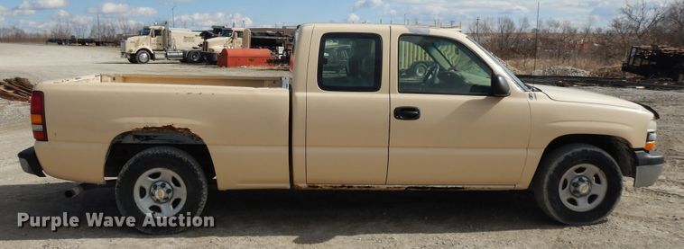 image for item DF5882 2001 Chevrolet Silverado 1500 Ext. Cab pickup truck