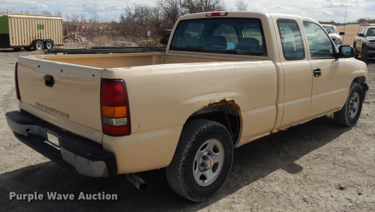 image for item DF5882 2001 Chevrolet Silverado 1500 Ext. Cab pickup truck