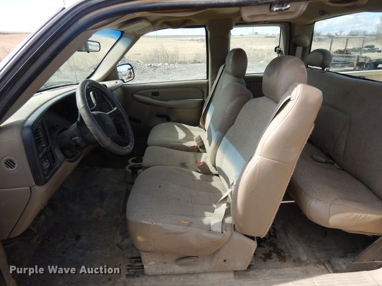 image for item DF5882 2001 Chevrolet Silverado 1500 Ext. Cab pickup truck