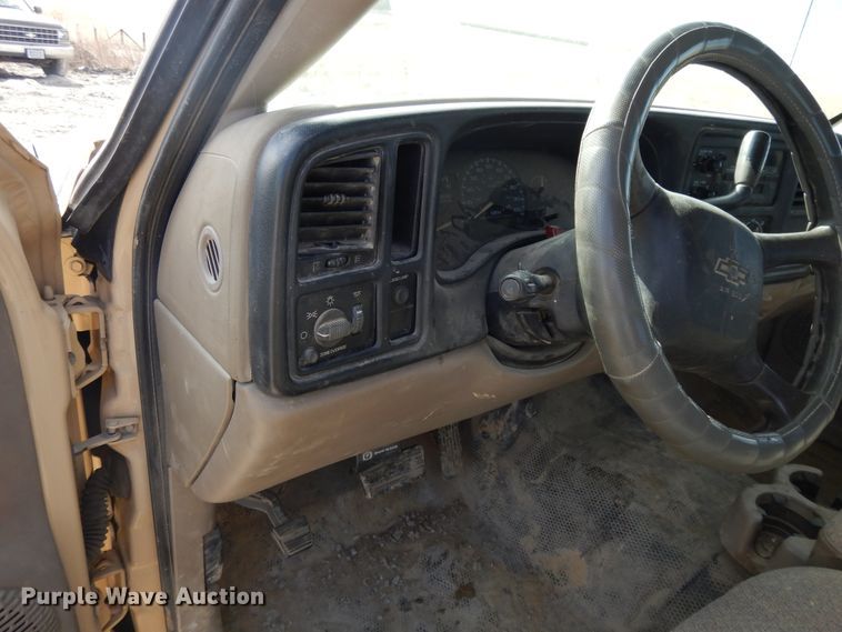 image for item DF5882 2001 Chevrolet Silverado 1500 Ext. Cab pickup truck