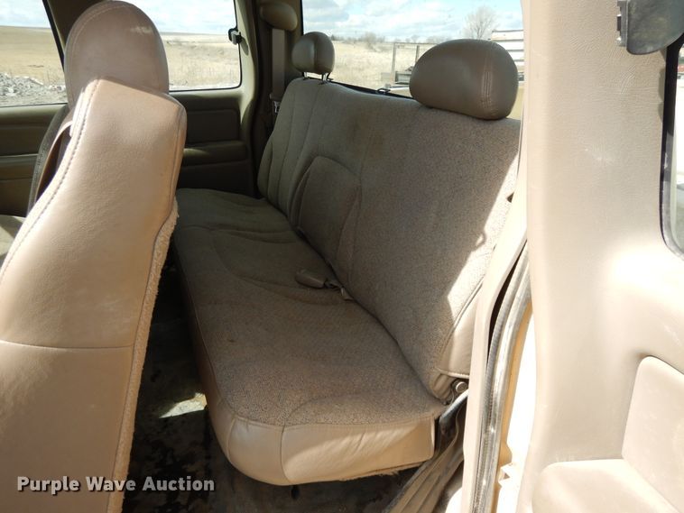 image for item DF5882 2001 Chevrolet Silverado 1500 Ext. Cab pickup truck