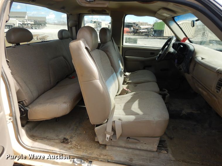 image for item DF5882 2001 Chevrolet Silverado 1500 Ext. Cab pickup truck