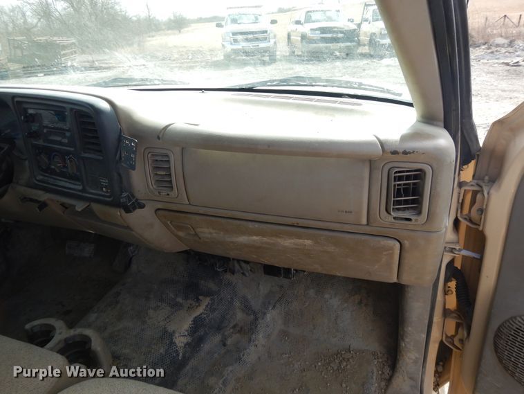 image for item DF5882 2001 Chevrolet Silverado 1500 Ext. Cab pickup truck