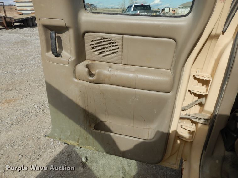 image for item DF5882 2001 Chevrolet Silverado 1500 Ext. Cab pickup truck