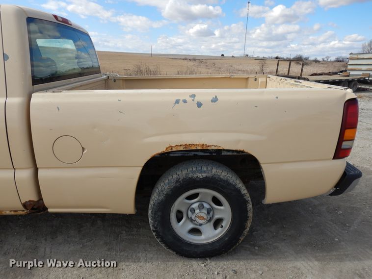 image for item DF5882 2001 Chevrolet Silverado 1500 Ext. Cab pickup truck