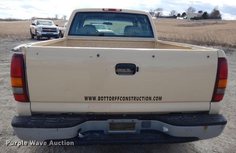 image for item DF5882 2001 Chevrolet Silverado 1500 Ext. Cab pickup truck