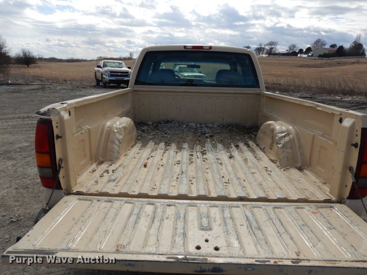 image for item DF5882 2001 Chevrolet Silverado 1500 Ext. Cab pickup truck