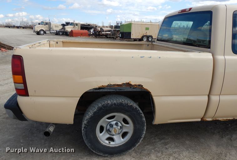 image for item DF5882 2001 Chevrolet Silverado 1500 Ext. Cab pickup truck