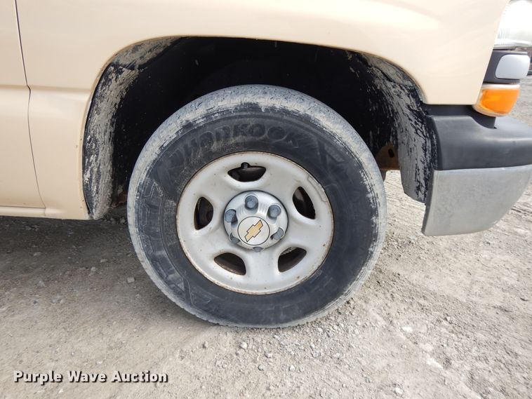 image for item DF5882 2001 Chevrolet Silverado 1500 Ext. Cab pickup truck