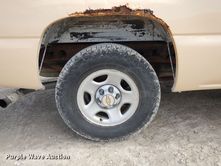 image for item DF5882 2001 Chevrolet Silverado 1500 Ext. Cab pickup truck