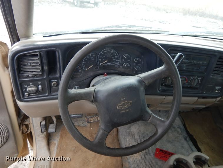 image for item DF5884 2001 Chevrolet Silverado 2500HD Ext. Cab pickup truck