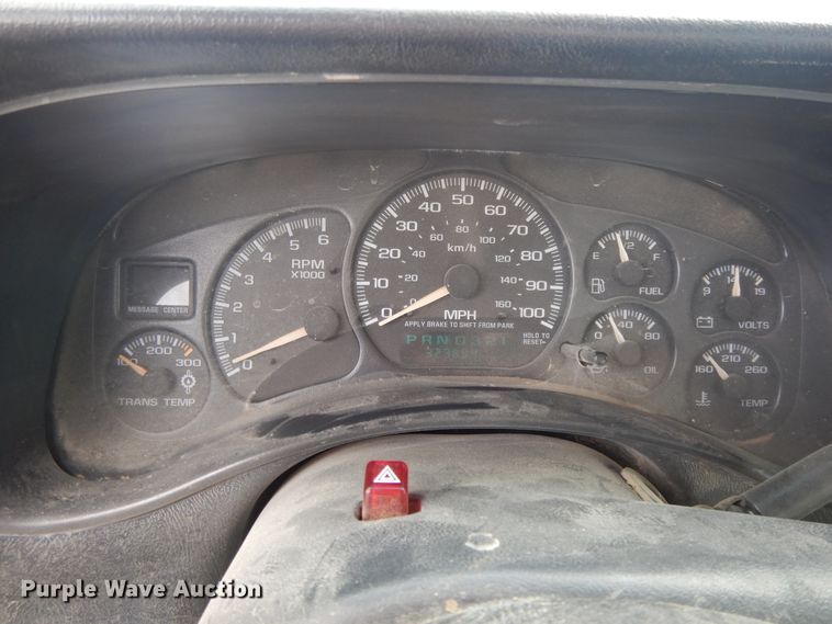 image for item DF5884 2001 Chevrolet Silverado 2500HD Ext. Cab pickup truck