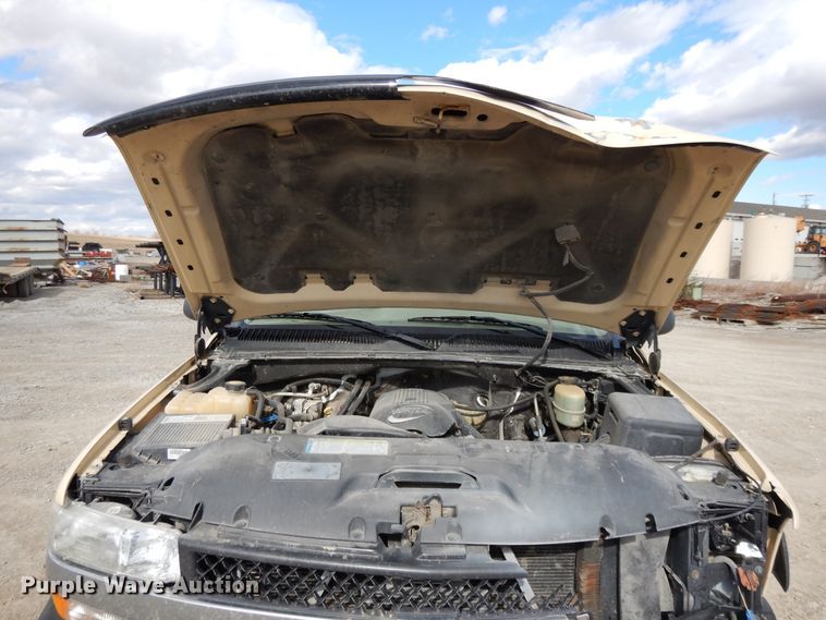 image for item DF5884 2001 Chevrolet Silverado 2500HD Ext. Cab pickup truck