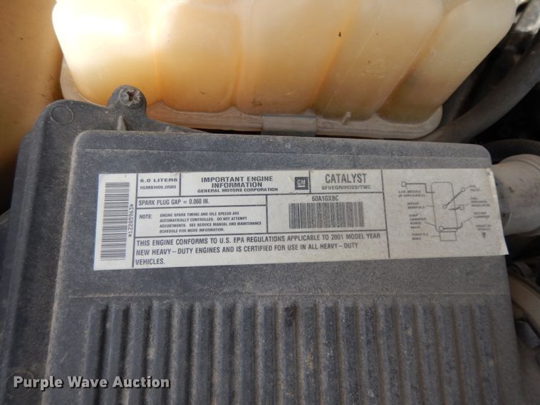 image for item DF5884 2001 Chevrolet Silverado 2500HD Ext. Cab pickup truck