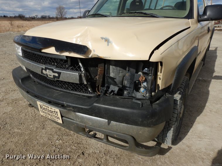 image for item DF5884 2001 Chevrolet Silverado 2500HD Ext. Cab pickup truck