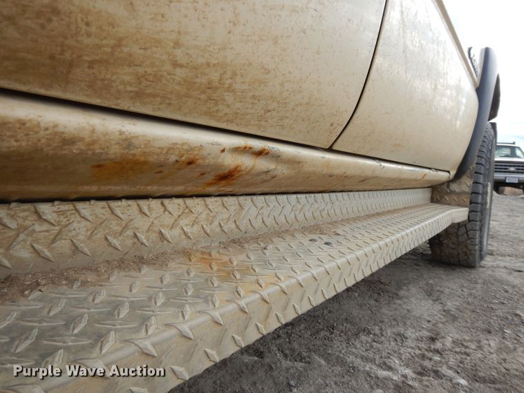 image for item DF5884 2001 Chevrolet Silverado 2500HD Ext. Cab pickup truck