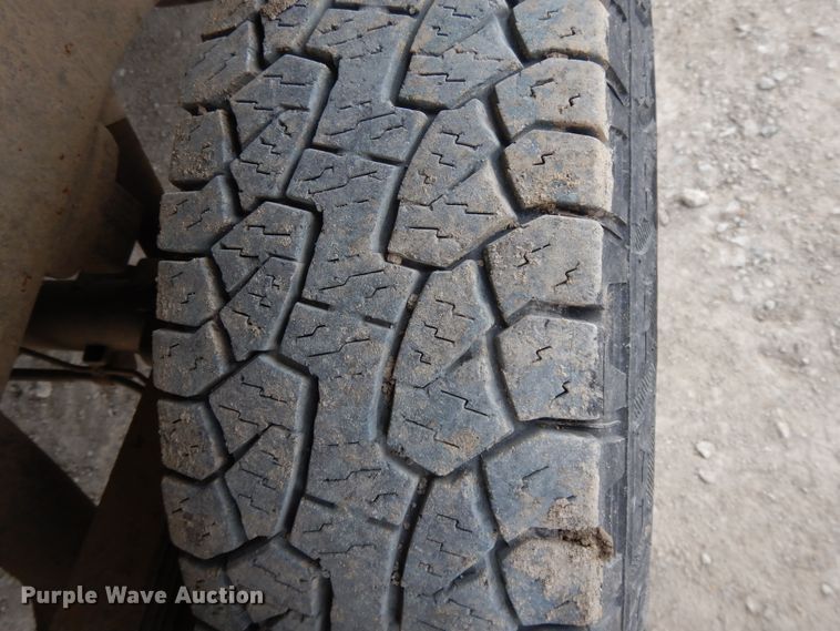 image for item DF5884 2001 Chevrolet Silverado 2500HD Ext. Cab pickup truck