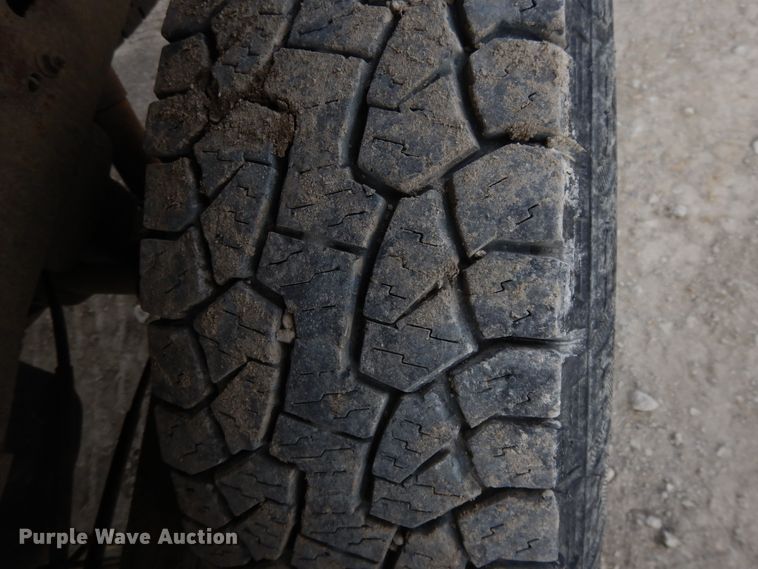 image for item DF5884 2001 Chevrolet Silverado 2500HD Ext. Cab pickup truck