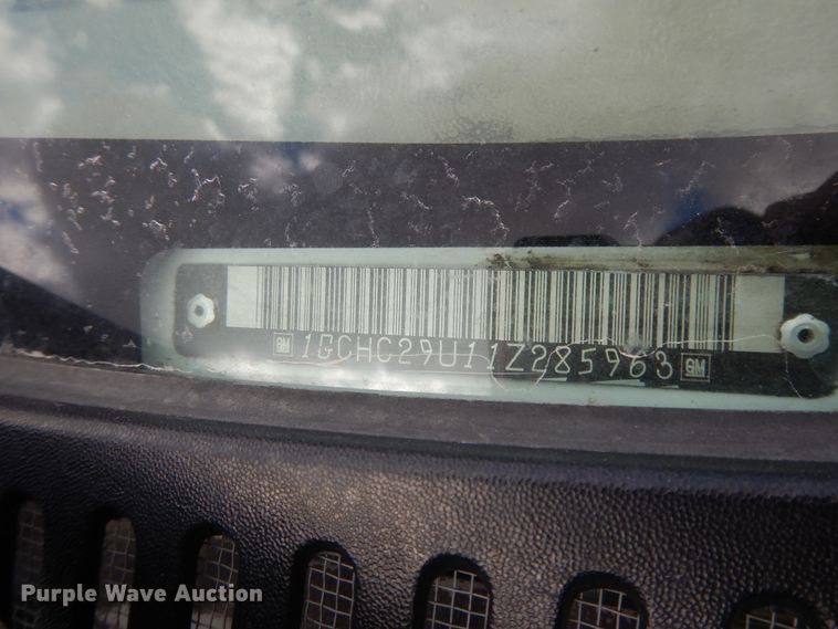 image for item DF5884 2001 Chevrolet Silverado 2500HD Ext. Cab pickup truck