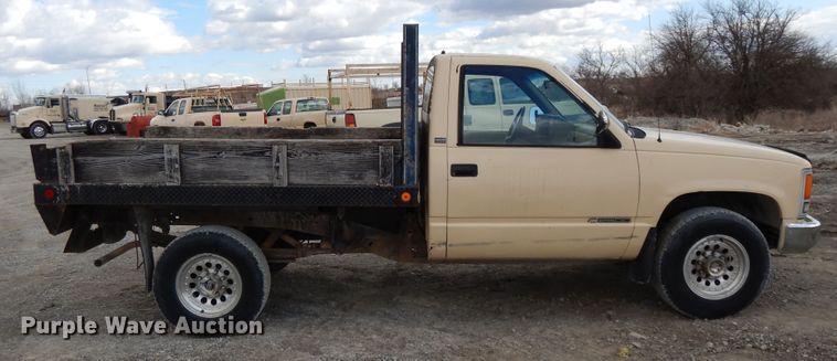 image for item DF5885 1990 Chevrolet C2500 flatbed pickup truck
